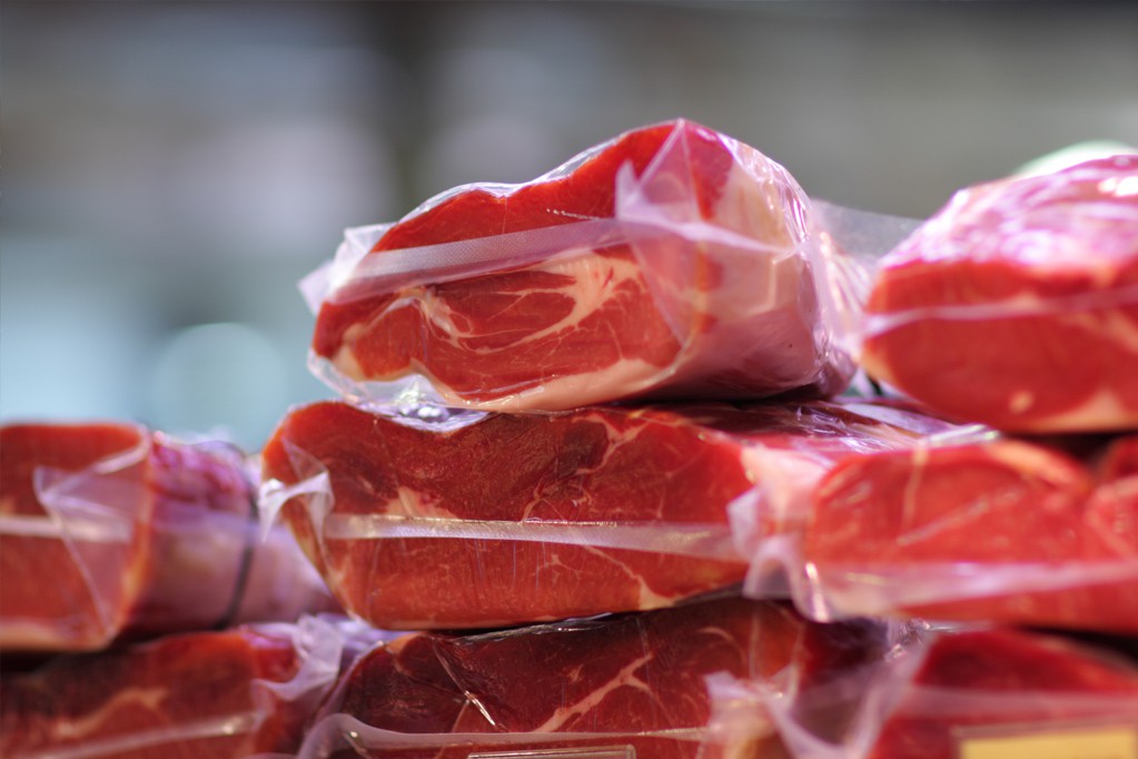 A importância da temperatura correta no transporte refrigerado de carnes