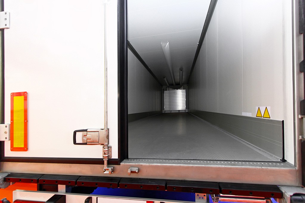 Como garantir eficiência máxima no transporte de cargas refrigeradas